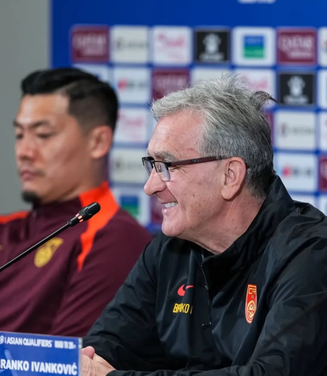 国王杯窗口期再迎强敌，巴塞罗那队长鼓劲，主帅态度：气氛紧张，年轻球员得到机会